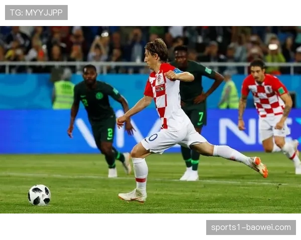 朗斯团队凝聚力诠释控场哲学 即便控球劣势仍掌控比赛 朗斯团队凝聚力诠释控场哲学 即便控球劣势仍掌控比赛